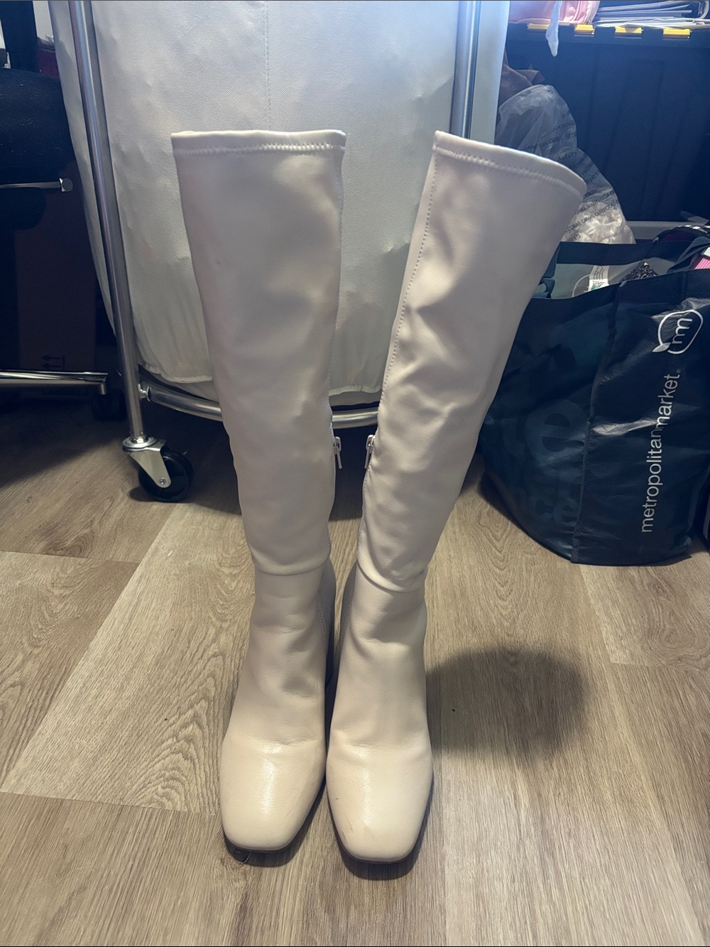 Women's Tall Cream Knee-High Boots - Sleek Zip Design (8.5)